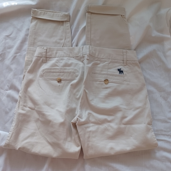Abercrombie and Fitch Women's Light Cream Coloured Pants - Picture 2 of 4